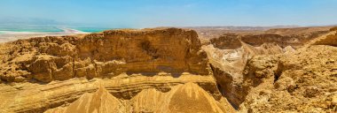Dead Sea - İsrail yakınındaki judaean çöl