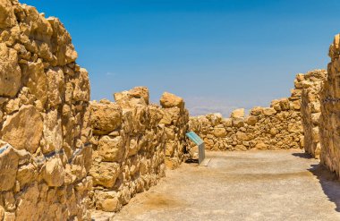 Masada Kalesi - Judaean Desert, Israel kalıntıları üzerine görüntülemek