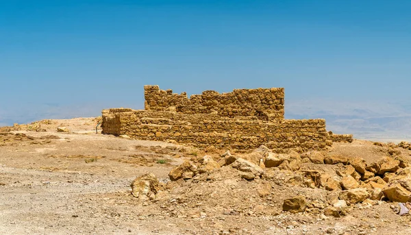 Zobacz na ruiny twierdzy Masada - pustynia Judzka, Izrael — Zdjęcie stockowe