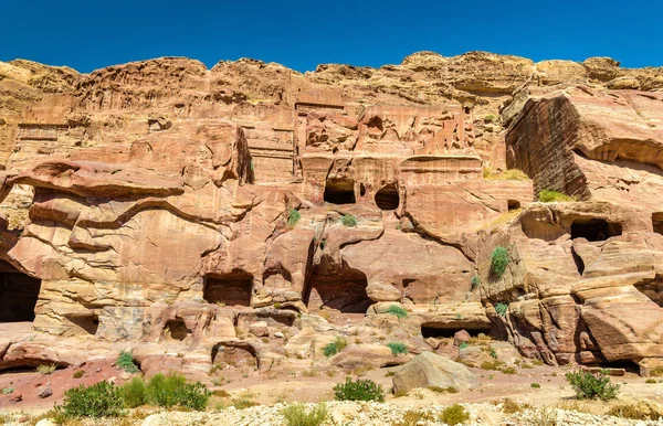 Vista de túmulos antigos em Petra — Fotografia de Stock