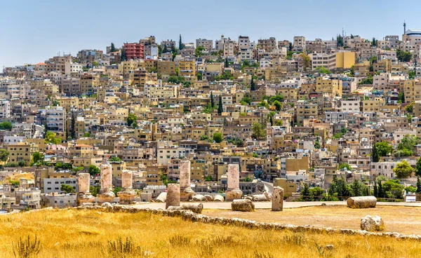 Cityscape Amman şehir merkezine gelen Kalesi — Stok fotoğraf