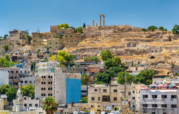 Paesaggio urbano di Amman con la Cittadella, Giordania — Foto Stock