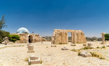Emevi Palace adlı Amman Kalesi