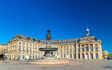 Place de la Bourse Bordeaux, Fransa'da Tarih Graces üç Çeşmesi