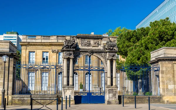 Hotel de Poissac, historické budovy v Bordeaux, Francie — Stock fotografie