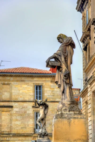 Statues at the University of Bordeaux, France — Stock Photo, Image