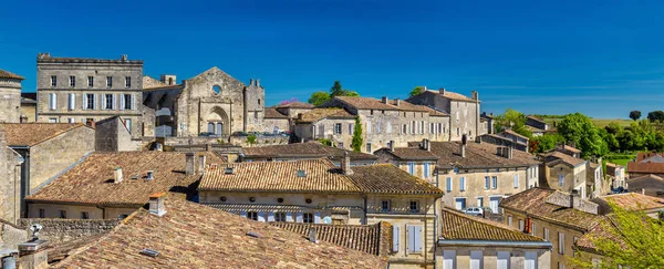 Cityscape van de stad Saint-Emilion, een Unesco-erfgoed site in Frankrijk — Stockfoto