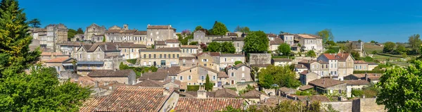 Stadsbilden i Saint-Emilion stad, en Unescos världsarv i Frankrike — Stockfoto