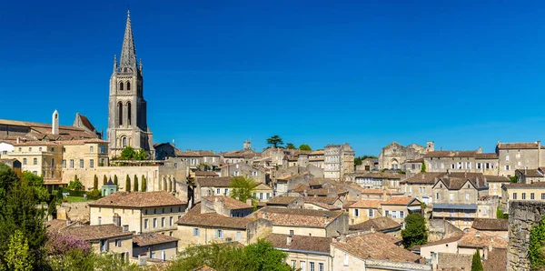 Cityscape van de stad Saint-Emilion, een Unesco-erfgoed site in Frankrijk — Stockfoto