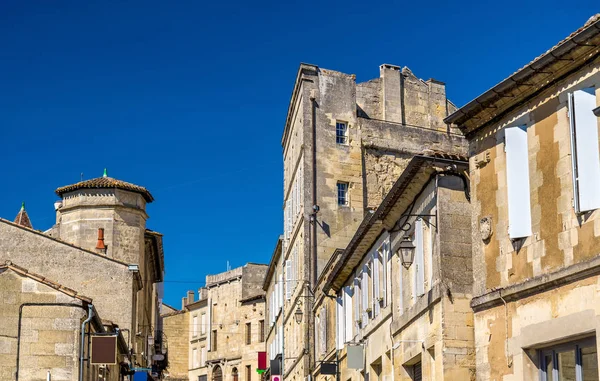 Edifici a Saint-Emilion, patrimonio UNESCO in Francia — Foto Stock