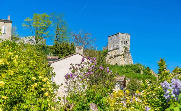 Buildings in Saint-Emilion, a UNESCO heritage site in France — Stock Photo, Image