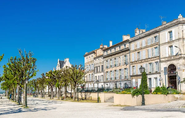 Historiska byggnader i Angoulême, France — Stockfoto