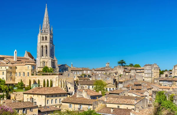 Cityscape van de stad Saint-Emilion, een Unesco-erfgoed site in Frankrijk — Stockfoto