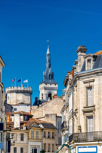 Edifici storici ad Angouleme, Francia — Foto Stock