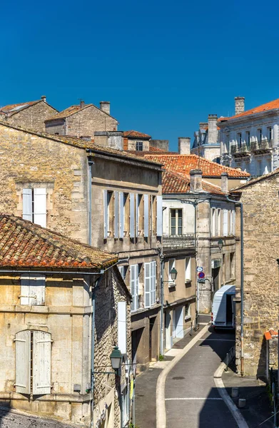 Edificios históricos en Angouleme, Francia — Foto de Stock