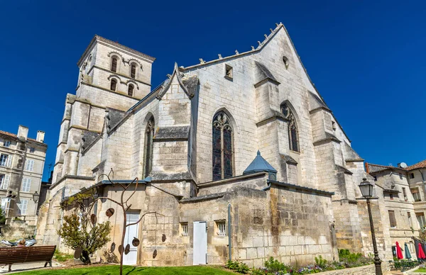 在昂古莱姆法国圣安德烈教堂 — 图库照片