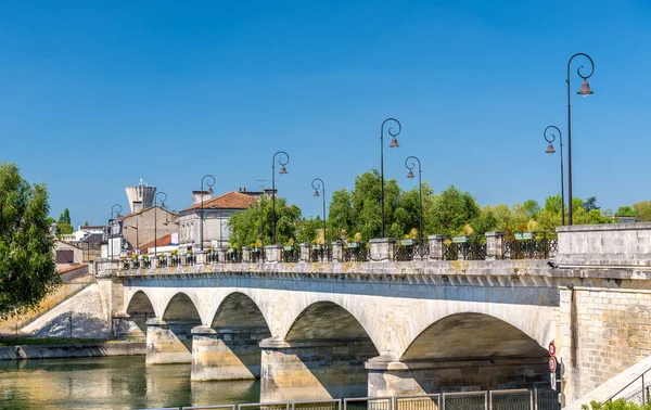 Pont-neuf, eine Brücke in Cognac, Frankreich — Stockfoto