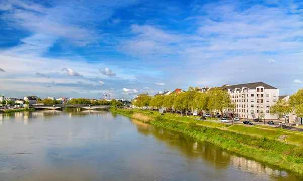 A Loire-folyótól, Nantes, Franciaország — Stock Fotó