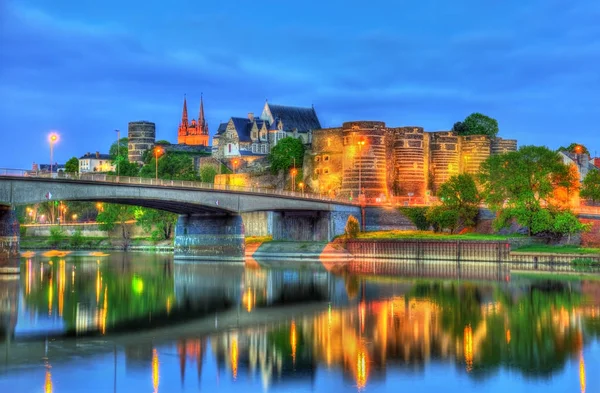 Angers castle und der maine fluss in frankreich — Stockfoto