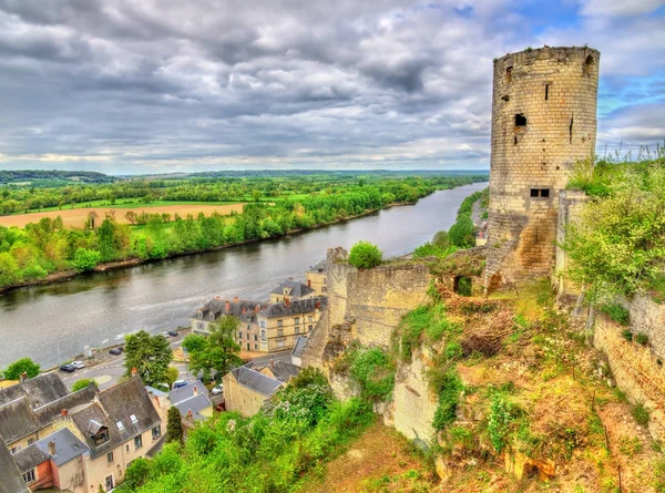 Chateau de Chinon en el Valle del Loira - Francia — Foto de Stock