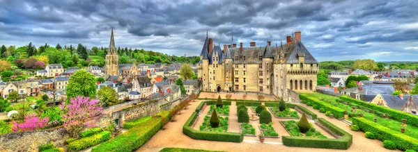 Vista del castillo de Langeais, un castillo en el valle del Loira, Francia —  Fotos de Stock