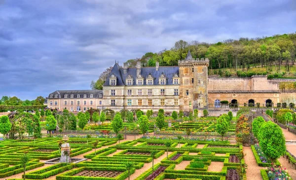Chateau de Villandry con il suo giardino - Valle della Loira, Francia — Foto Stock