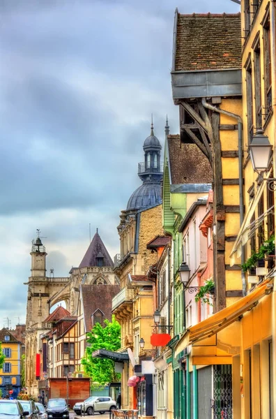 Casas tradicionales en Troyes, Francia — Foto de Stock