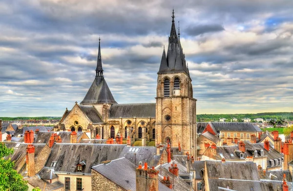 Die Kirche des Heiligen Nikolaus in blois, Frankreich — Stockfoto