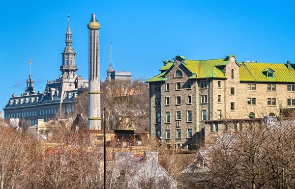 Edificios en el casco antiguo de Quebec City, Canadá — Foto de Stock