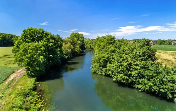 Il fiume Ill tra Fegersheim ed Eschau vicino Strasburgo - Grand Est, Francia — Foto Stock