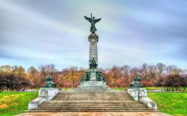 Efendim George Etienne Cartier Anıtı Mount Royal Montreal, Kanada