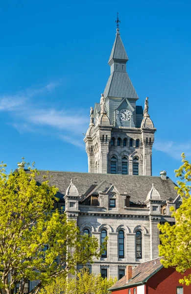 Erie County Hall, a historic city hall and courthouse building in Buffalo, New York — Stock Photo, Image