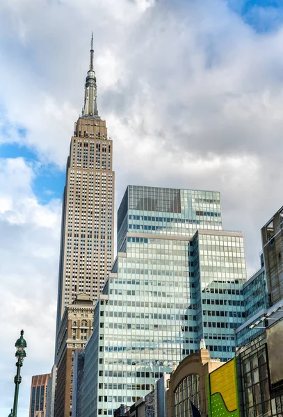 Rascacielos en Midtown Manhattan, Nueva York — Foto de Stock