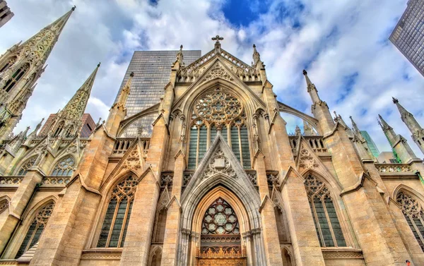 Katedrála svatého Patrika v Manhattanu, New York City — Stock fotografie