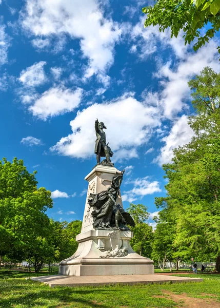 Statue of Major General Comte Jean de Rochambeau on Lafayette Square in Washington, D.C. — Stock Photo, Image