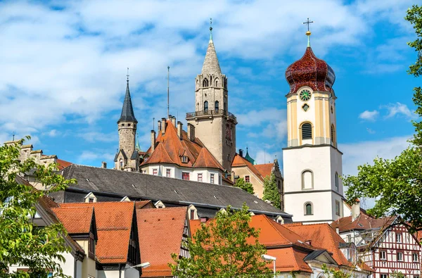 Pohled na kostel sv. Johann a hrad v Sigmaringen - Bádensko Württembersko, Německo — Stock fotografie