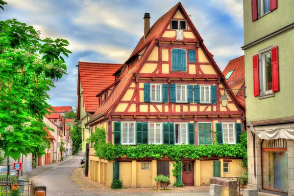 Casas típicas de entramado de madera en Tubingen - Baden Wurttemberg, Alemania — Foto de Stock