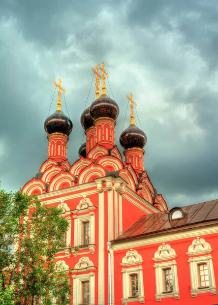De kerk van St. Nicholas op Bolvanovka in Moskou, Rusland — Stockfoto