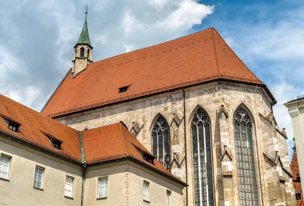 Bývalý františkánský klášter v Regensburgu, Německo. Dnes je historické muzeum — Stock fotografie