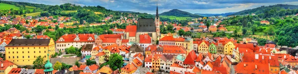 Vista de la ciudad de Cesky Krumlov, patrimonio de la UNESCO en la República Checa — Foto de Stock