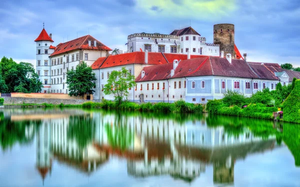 Zámku Jindřichův hradec v jižních Čechách, Česká republika — Stock fotografie