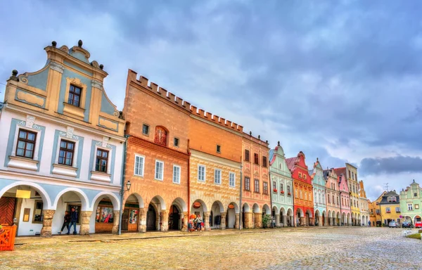 Traditionelle Häuser auf dem Hauptplatz von telc, Tschechische Republik — Stockfoto
