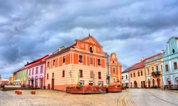 Traditionele huizen op het centrale plein van Telc, Tsjechië — Stockfoto