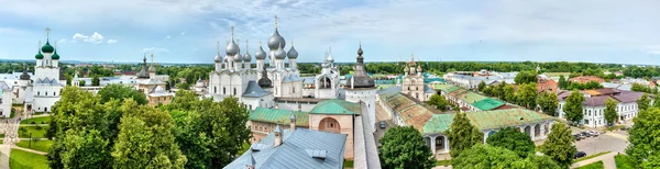 Panorama del Kremlin de Rostov en el óblast de Yaroslavl de Rusia —  Fotos de Stock