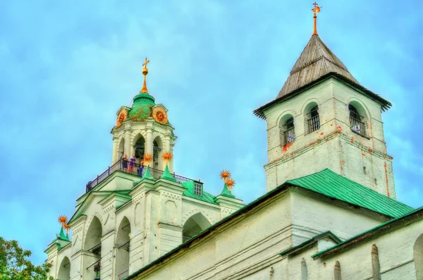 Spaso-Preobrasjenskij eller Transfiguration klostret i Yaroslavl, Ryssland — Stockfoto