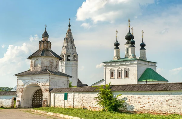 Св. Александровский монастырь в Суздале, Россия — стоковое фото