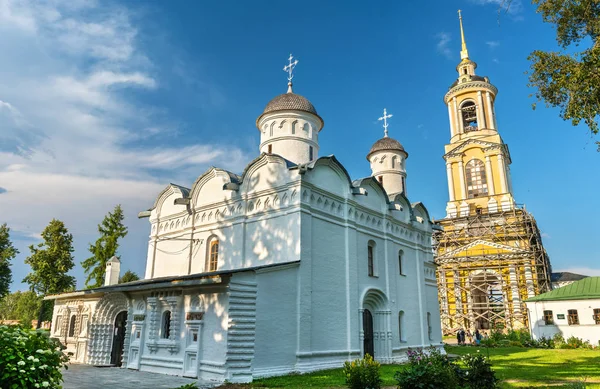 Mosteiro de Rizopolozhensky em Suzdal, região de Vladimir, o Anel de Ouro da Rússia — Fotografia de Stock