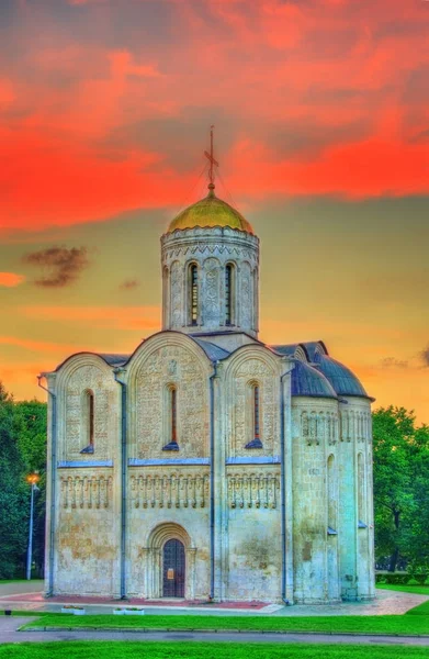 Heiliger Demetrius Kathedrale in Wladimir. wurde im 12. Jahrhundert erbaut und ist UNESCO-Weltkulturerbe in Russland — Stockfoto