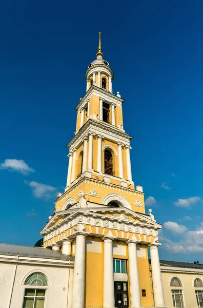 Колокольня церкви Иоанна Апостола в Коломне, Россия — стоковое фото