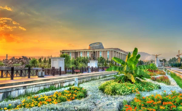 Museo Nazionale del Tagikistan a Dushanbe — Foto Stock